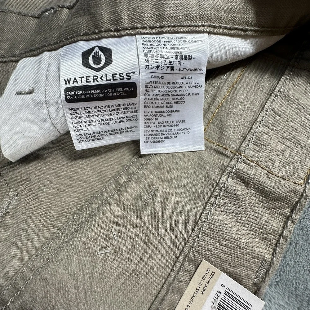 Levi's Men's 559 Khaki Jeans Straight Leg 50 x 32 Relaxed Fit Cotton Tan Big New